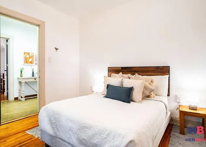 Hermosa Casa Remodelada Con Terraza Privada