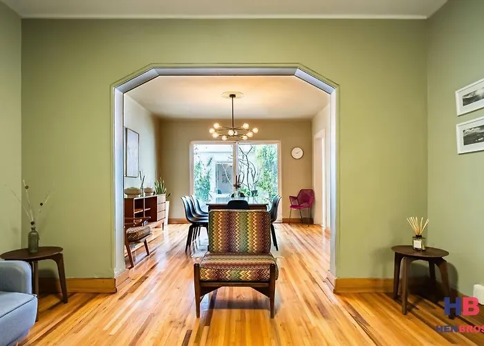 Hermosa Casa Remodelada Con Terraza Privada *